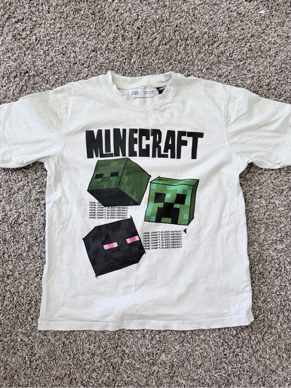 Zara White Minecraft Graphic Tee with Green and Black Character Heads